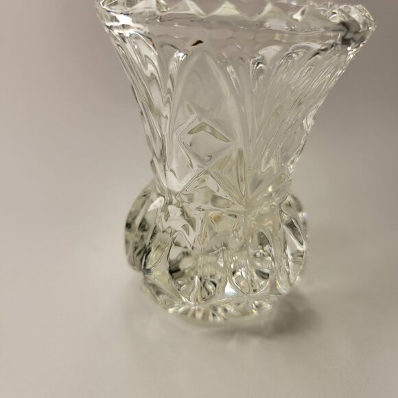 Small Crystal Mini Vase - Picture 4 of 9